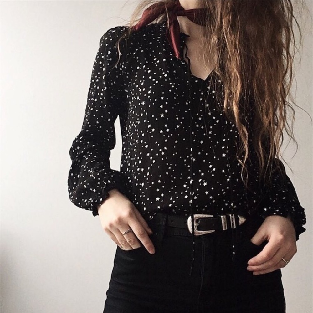 Star printed blouse with neck tie detail F21